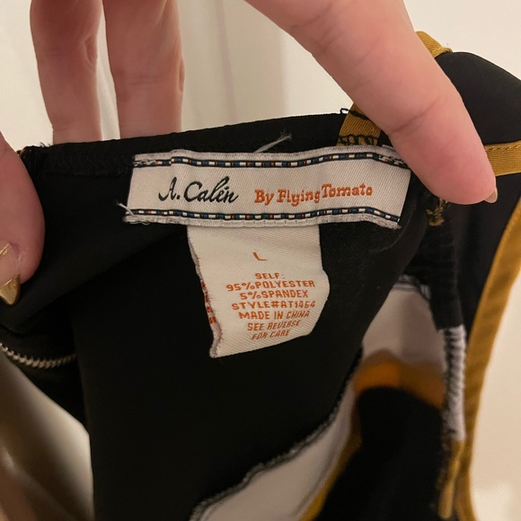 Flying Tomato Crop Top - Picture 3 of 3